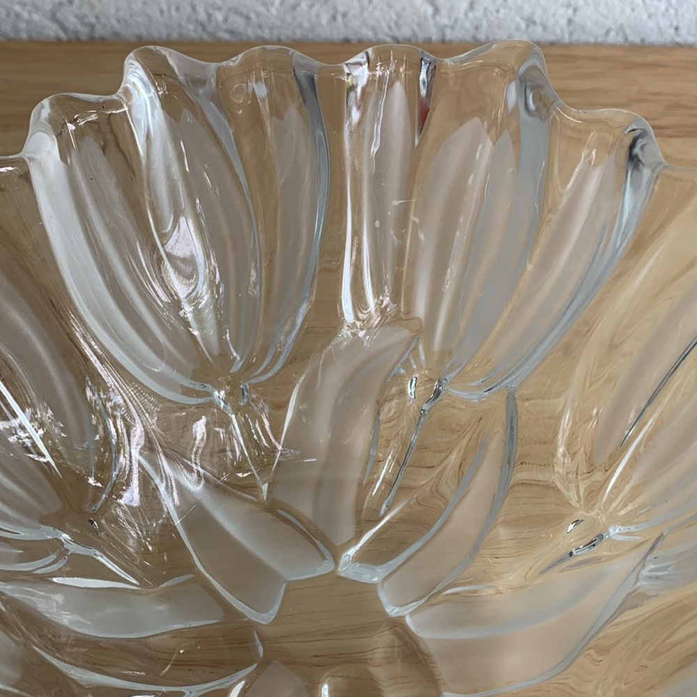 Vintage clear glass tulip bowl by Mikasa